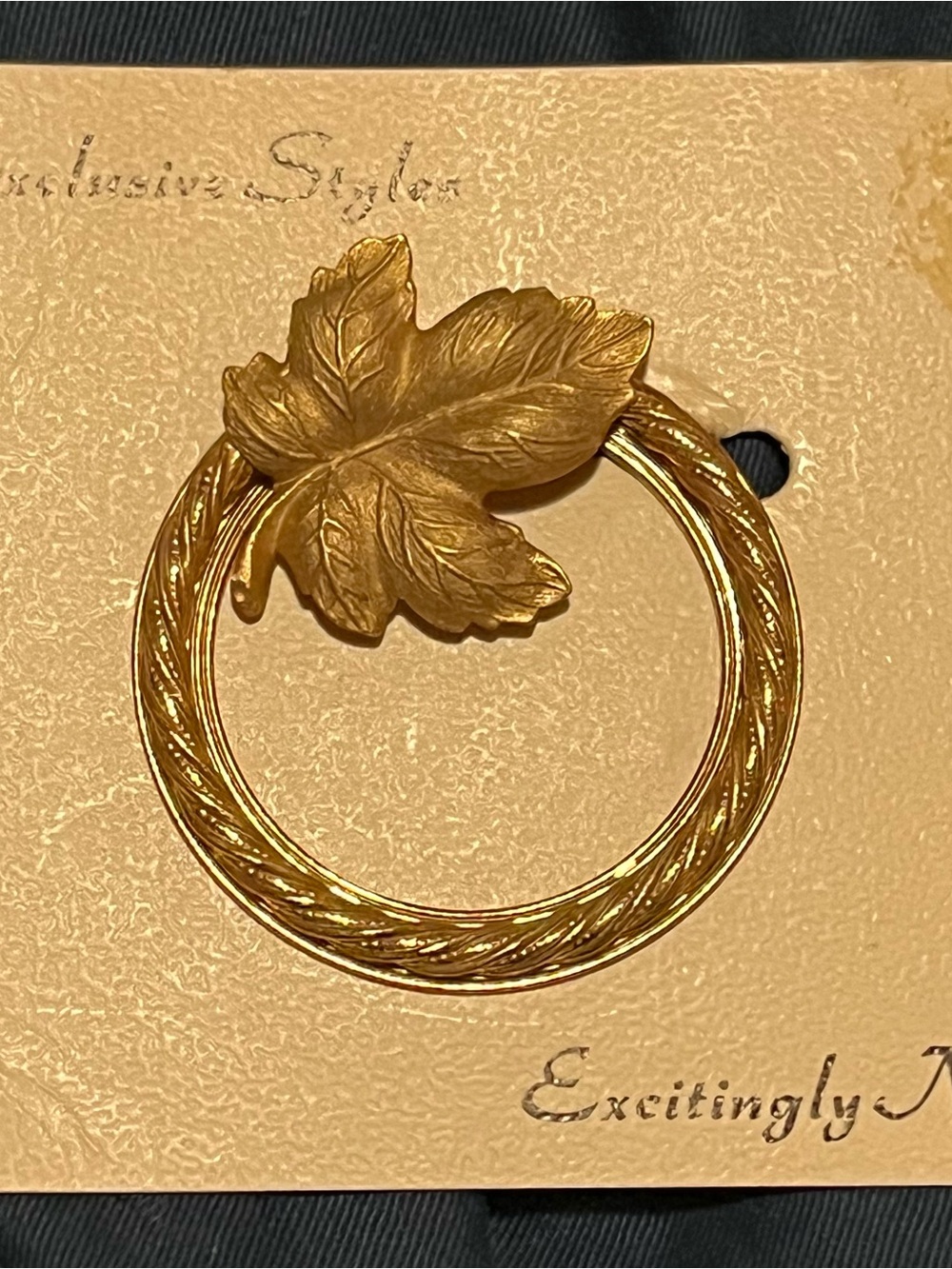 Vintage Goldtone Leaf Ring Brooch - Women Jewelry